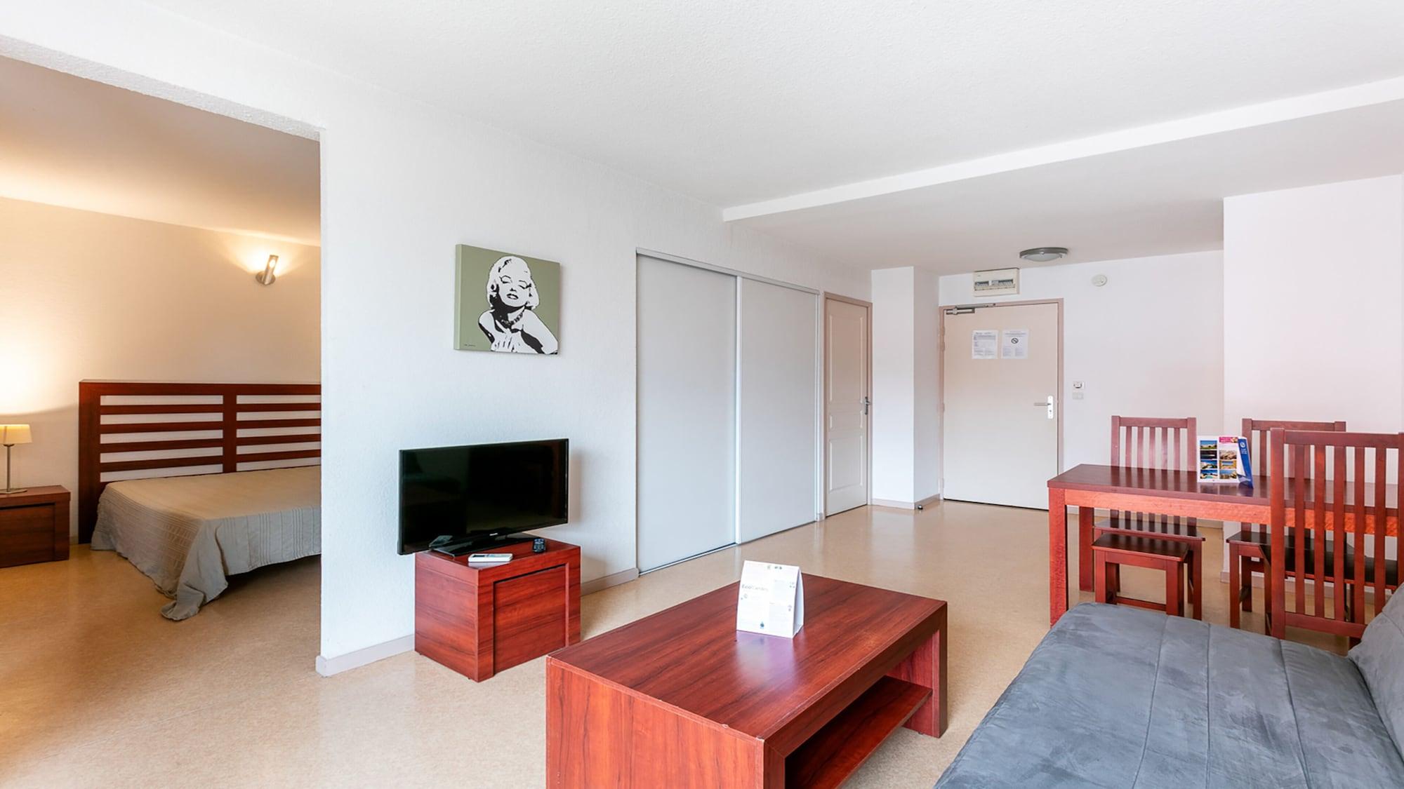 Vacanceole - Residence Le Saint Clair Agde Εξωτερικό φωτογραφία
